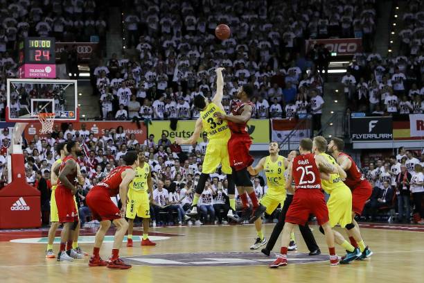 地面上的平 地面上的平