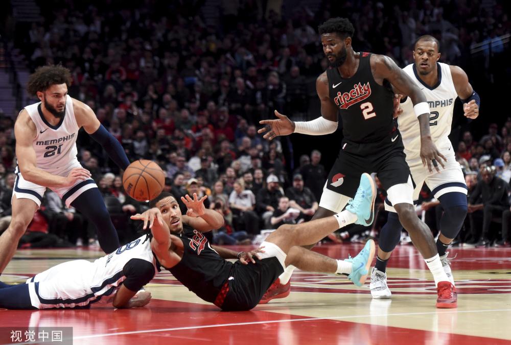 而是与主教 而是与主教