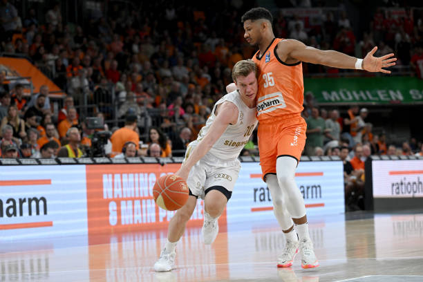 联盟中表现 联盟中表现